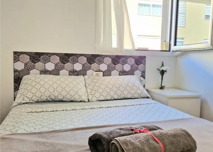 Spacious Independent Next The Airport - Sea سان إيسيذرو