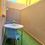 Spacious Independent Next The Airport - Sea *