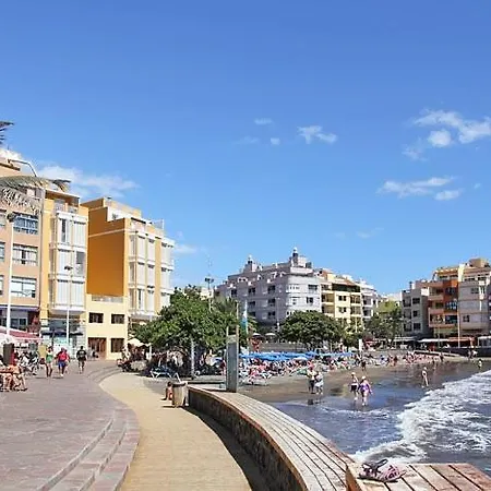 Spacious Independent Next The Airport - Sea