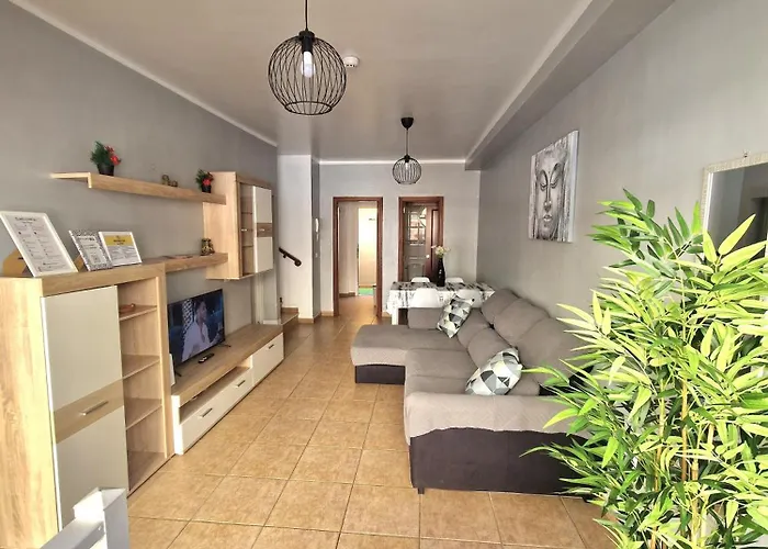 Apartment Spacious Independent Next The Airport - Sea *