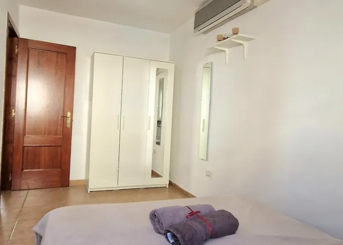 Spacious Independent Next The Airport - Sea Apartment San Isidro (Tenerife)