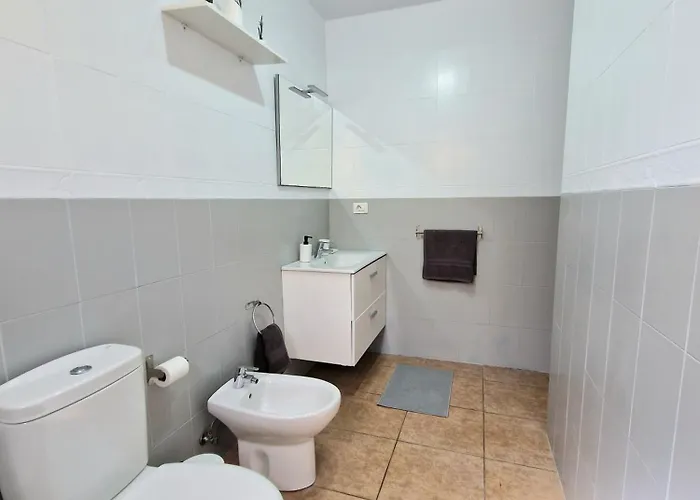 Apartment Spacious Independent Next The Airport - Sea *