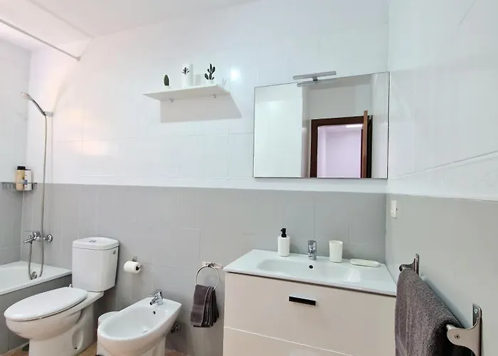 Spacious Independent Next The Airport - Sea Apartment San Isidro (Tenerife)