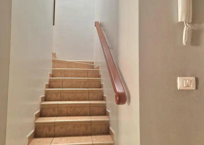 Apartment Spacious Independent Next The Airport - Sea