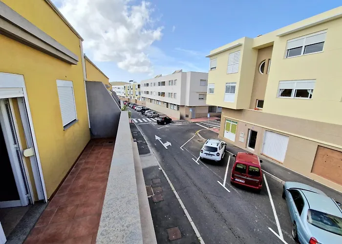 Spacious Independent Next The Airport - Sea * San Isidro (Tenerife)